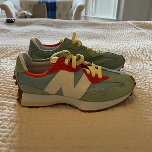 New Balance 327 Todd Snyder size 8M / 9.5W